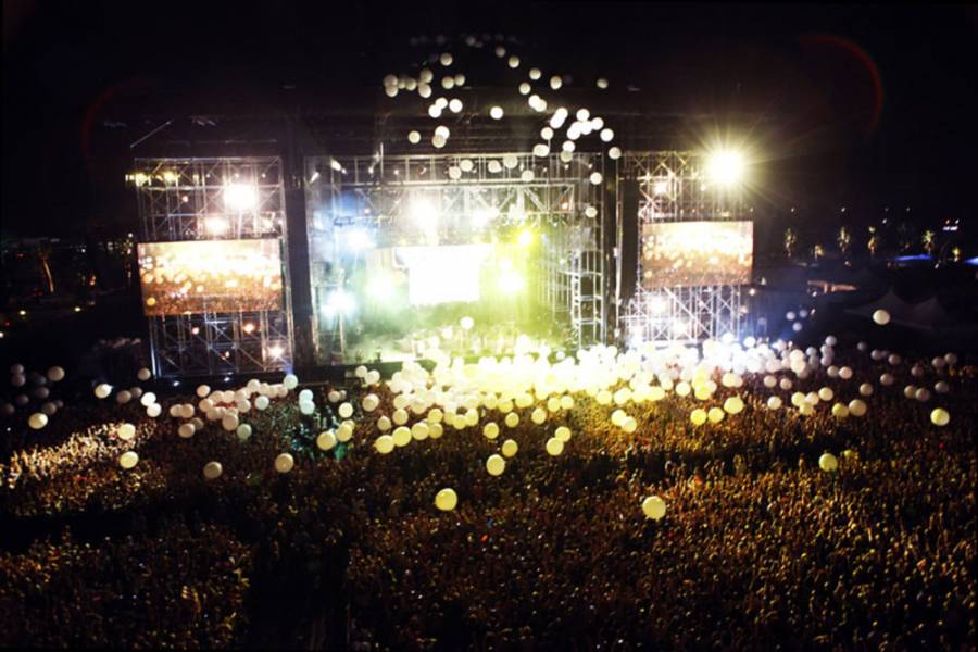 2011-chrismilk-arcadefire-summerintodust.jpg