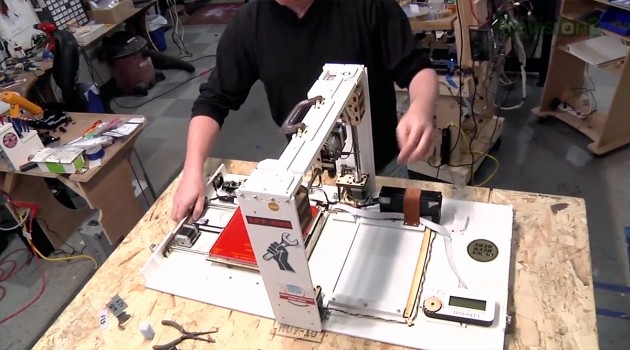 ben-heck-portable-3d-printer-02-630x350.jpg