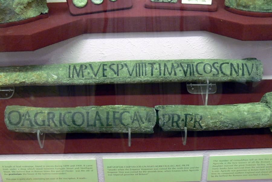 plomb-fistule-romaine.jpg
