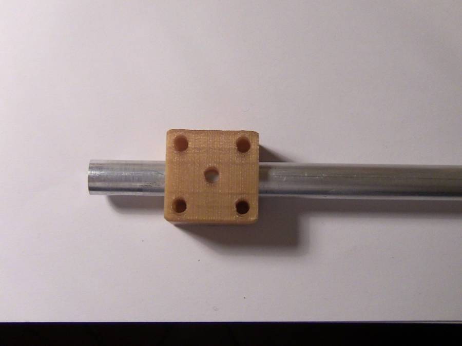 Fixation pour tubeØ12 montée